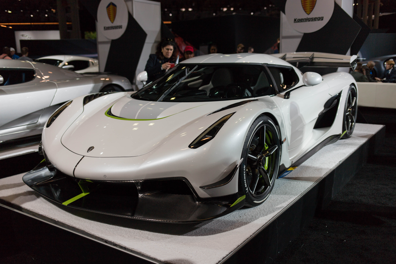 Illustration for article titled The Koenigsegg Jesko's Wing Is Big and Absurd and I'm Obsessed With It